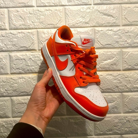 SOLD - Syracuse low dunks - Picture 1 of 4